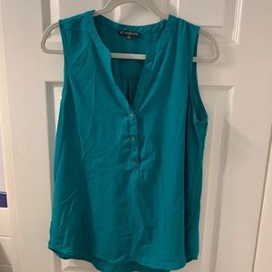 EUC sleeveless top